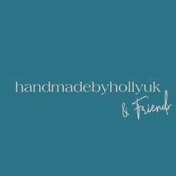 handmadebyhollyuk and friends is a new shop in Worthing. It features an ever changing curation of independent UK makers. Selling everything from handmade jewellery, accessories, art, homeware and more!